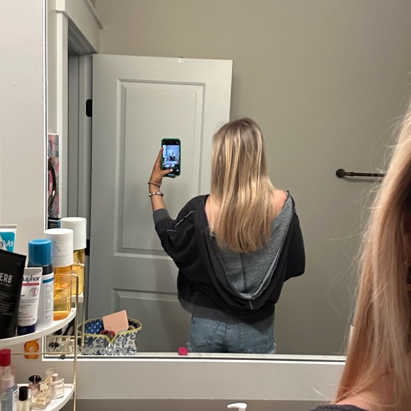 Sweatshirt top - Picture 2 of 2